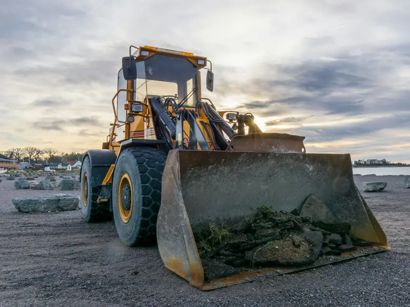 Wheel Loaders & Shovels